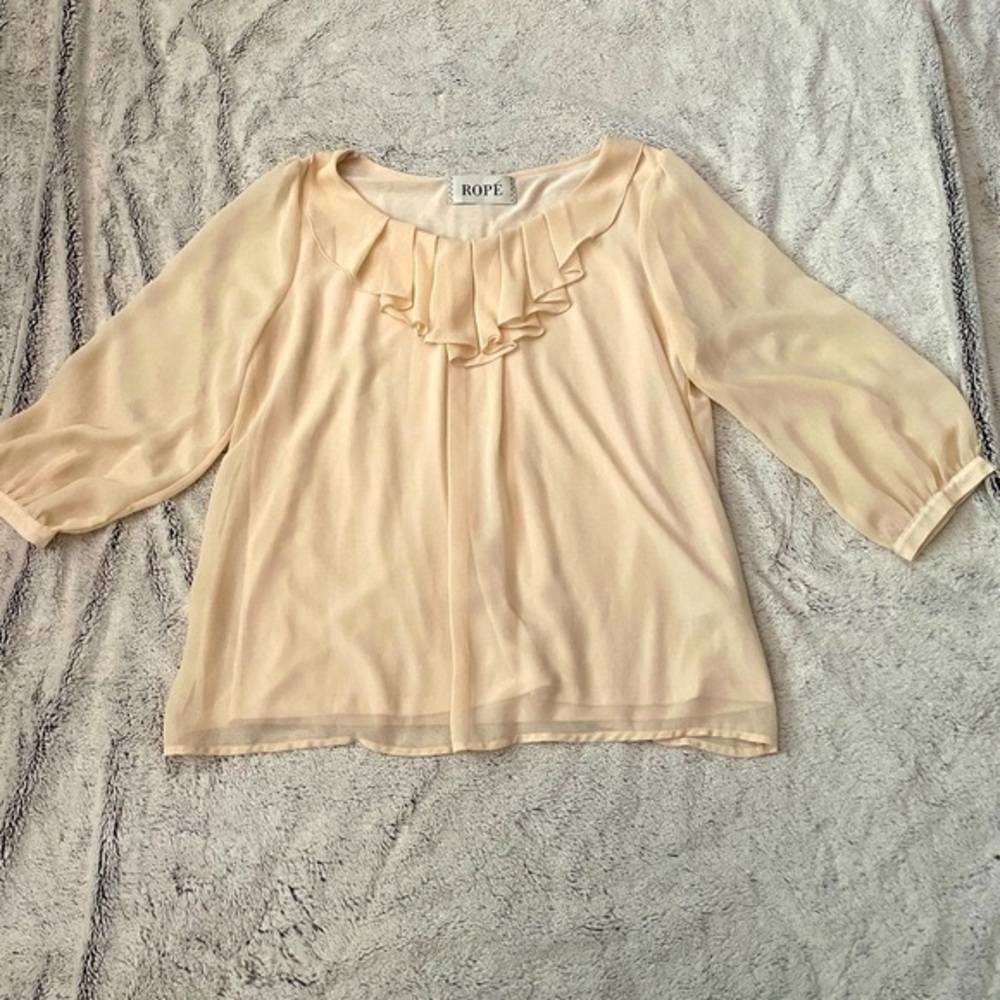 Very pretty chiffon blouse